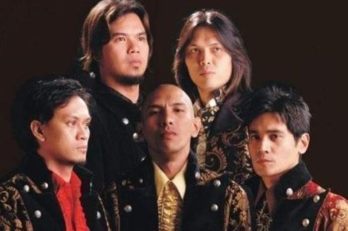 Chord Kunci Gitar dan Lirik Lagu Elang - Dewa 19, Sangat Mudah