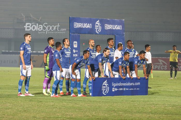 Skuat Persib Bandung dalam pekan pertama Liga 1 2021 saat menghadapi Barito Putera di Stadion Indomilk Arena, Tangerang, Banten, 4 September 2021.