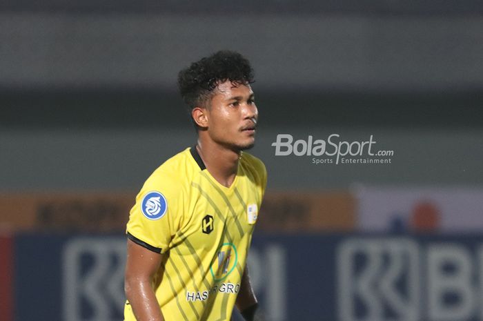 Bek sayap kanan Barito Putera, Bagas Kaffa, sedang bertanding dalam laga pekan pertama Liga 1 2021 di Stadion Indomilk, Arena, Tangerang, 4 September 2021.