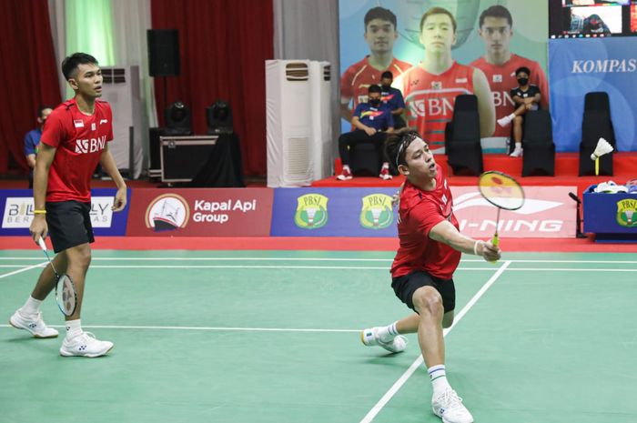 Pasangan ganda putra Indonesia, Fajar Alfian/Muhammad Rian Ardianto, pada Simulasi Beregu di pelatnas Cipayung, Jakarta, Rabu (8/9/2021).