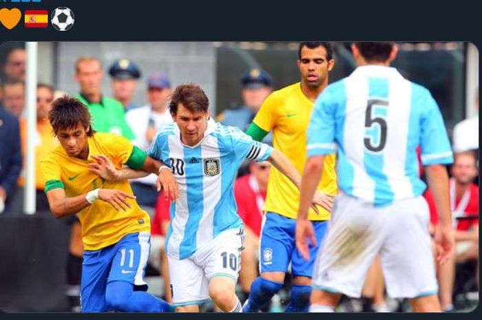 Pertemuan Lionel Messi dan Neymar Jr dalam laga Argentina vs Brasil di partai uji coba, 9 Juni 2012. Messi mencetak hattrick.