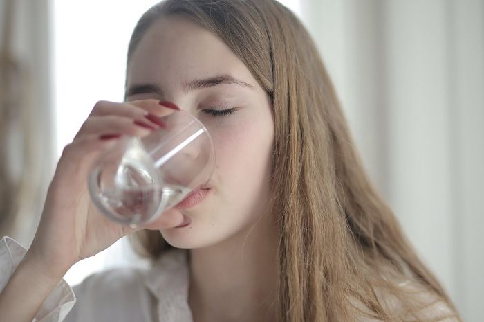 Satu Indonesia Pasti Nyesel karena Baru Tahu Kalau Kebiasaan Minum Air