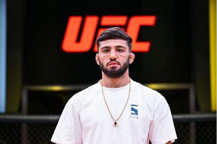 Petarung UFC, Arman Tsarukyan, menantang jagoan yang disebut-sebut sebagai penerus Conor McGregor, Paddy Pimblett.