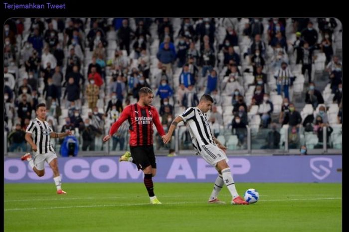Penyerang Juventus, Alvaro Morata, mencetak gol ke gawang AC Milan di Liga Italia 2021-2022