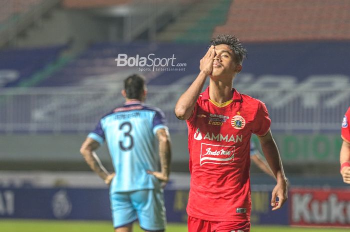 Selebrasi pemain Persija Jakarta, Alfriyanto Nico, seusai mencetak gol dalam laga pekan keempat Liga 1 2021 di Stadion Pakansari, Bogor, Jawa Barat, 24 September 2021.