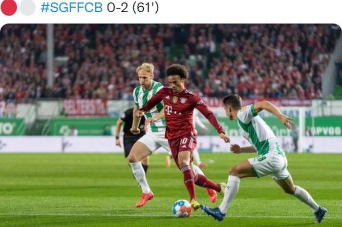 Penyerang Bayern Muenchen, Leroy Sane, beraksi melawan Greuther Fuerth dalam laga Bundesliga di Stadion Sportpark Ronhof Thomas Sommer, Jumat (24/9/2021).