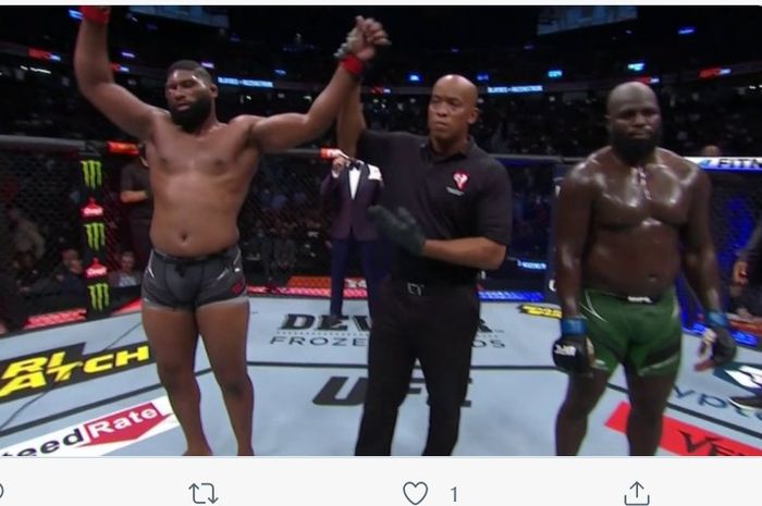 Curtis Blaydes mengalahkan Jairzinho Rozenstruik di UFC 266, Minggu (26/9/2021) WIB di Las Vegas.