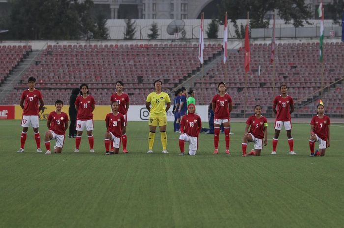 Timnas wanita Indonesia pada laga Grup C Kualifikasi Piala Asia Wanita 2022