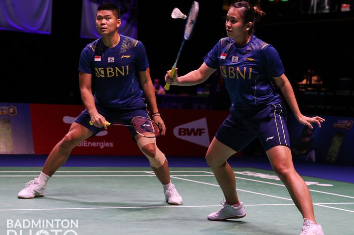 Pasangan ganda campuran Indonesia, Praveen Jordan/Melati Daeva Oktavianti, pada laga terakhir Grup C Sudirman Cup 2021 di Energia Areena, Vantaa, Finlandia, Rabu (29/9/2021).