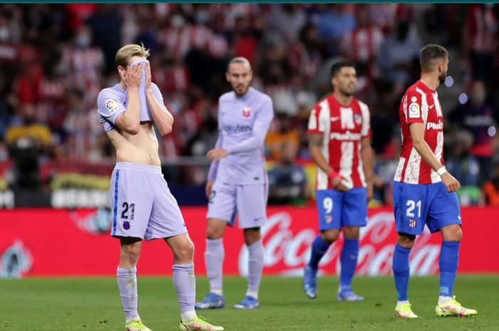 Barcelona dibuat takluk 0-2 dari Atletico Madrid pada laga pekan ke-8 Liga Spanyol 2021-2022.