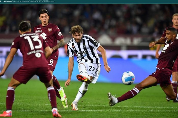 Rekrutan baru Juventus, Manuel Locatelli sukses mencetak gol kemenangan atas Torino dalam laga Derby dell Mole.