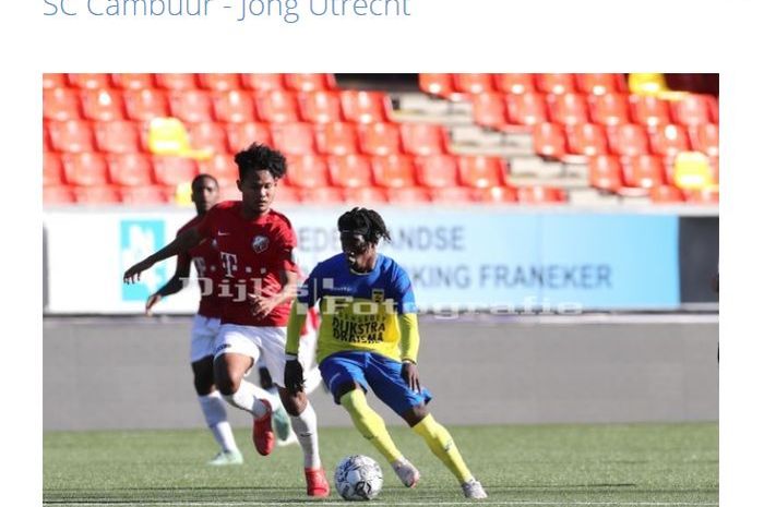 Pemain muda Indonesia, Bagus Kahfi bermain selama 45 menit saat Jong FC Utrecht bertanding melawan tim cadangan SC Cambuur di Cambuur Stadium, Rabu (6/10/2021).