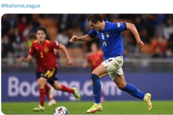 Aksi penyerang timnas Italia, Federico Chiesa, dalam laga melawan timnas Spanyol pada UEFA Nations League.