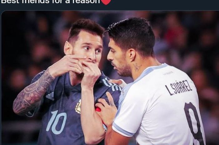 Lionel Messi dan Luis Suarez saat bertemu dalam duel timnas Argentina vs Uruguay.