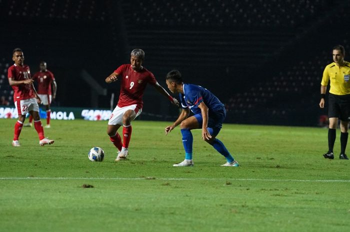 Pemain timnas Indonesia, Kushedya Hari Yudo  saat menghadapi Taiwan di Kualifikasi Piala Asia 2023, Kamis (7/10/2021).