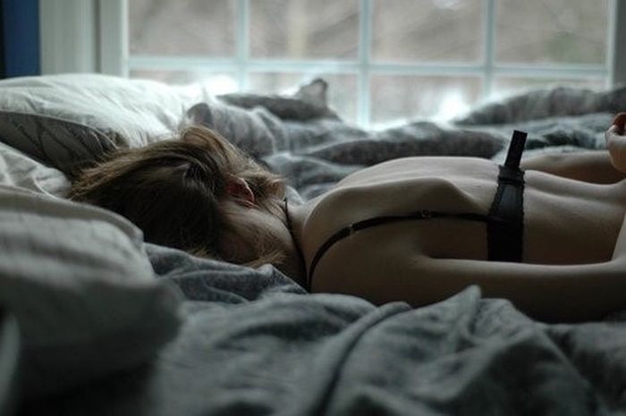 8 Manfaat Melepas Bra Saat Tidur, Bikin Istirahat Malam Lebih Nyenyak -  Harian Haluan