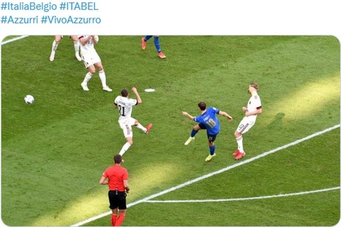 Gol dari gelandang timnas Italia, Nicolo Barella, ke gawang Belgia pada laga UEFA Nations League.
