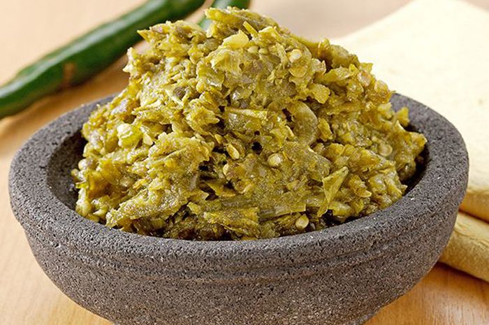 Sambal ijo yang cocok disajikan dengan rendang saat Idul Adha.