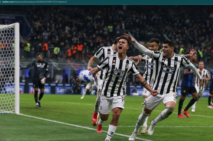 Para pemain Juventus merayakan gol yang dicetak oleh Paulo Dybala dan membuat laga kontra Inter Milan berakhir imbang 1-1.