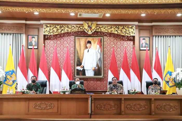 Konferensi pers menjelang tiga turnamen bulu tangkis internasional di Bali, Jumat (29/10/2021).