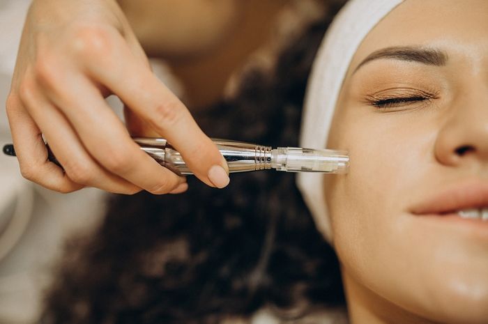 Bolehkah Facial Saat Wajah Berjerawat? Simak Jawaban Berikut Ini! - Stylo