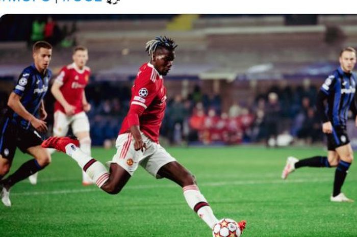 Gelandang Manchester United, Paul Pogba, beraksi dalam laga Grup F Liga Champions kontra Atalanta di Stadio di Bergamo, Selasa (2/11/2021).