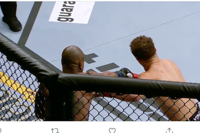 Bobby Green memukul KO Al Iaquinta di UFC 268, Minggu (7/11/2021) WIB di Madison Square Garden, New York. 