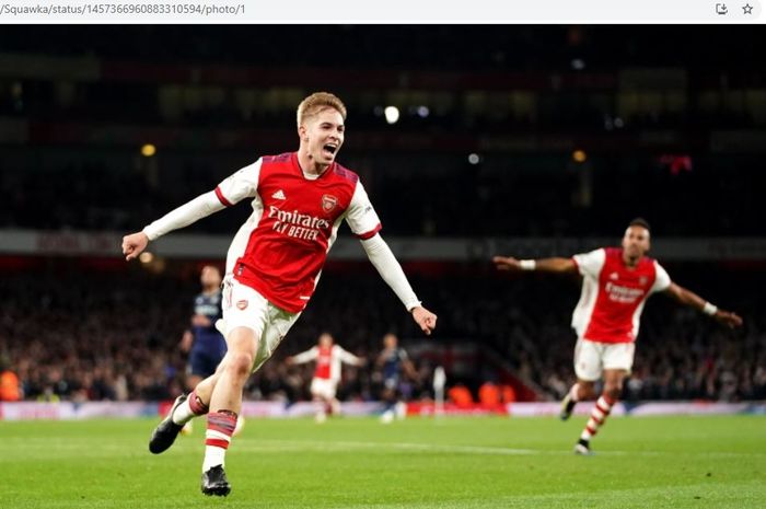 Gelandang Arsenal, Emile Smith Rowe, merayakan gol ke gawang Watford pada pekan ke-11 Liga Inggris 2021-2022 di Emirates Stadium, Minggu (7/11/2021).