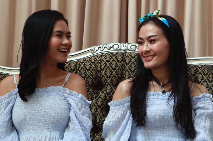 Iis Dahlia dan Salshadilla Juwita