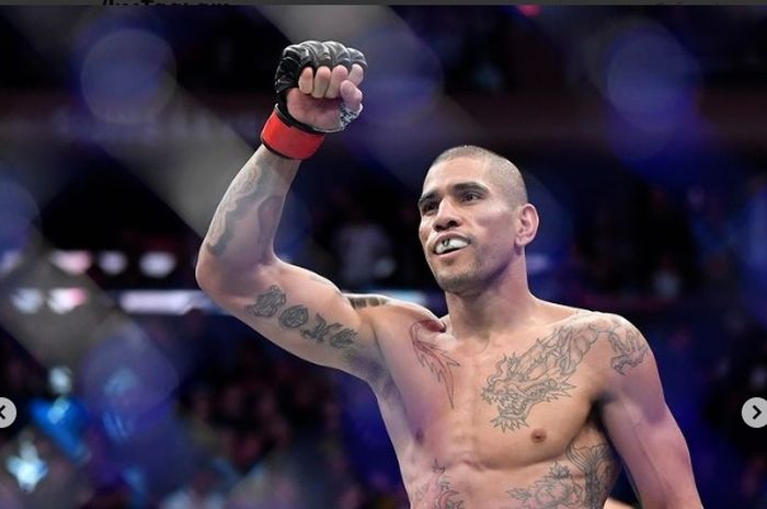 Jagoan UFC yang pernah meng-KO Israel Adesanya, Alex Pereira.