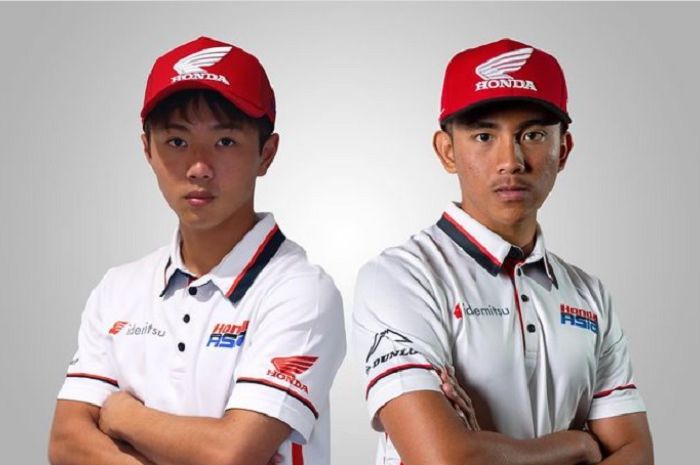 Pembalap Indonesia, Mario Suryo Aji (kanan) bersama tandemnya, Taiyo Furusato yang bakal turun di ajang balapan Moto3 World Championship musim 2022.