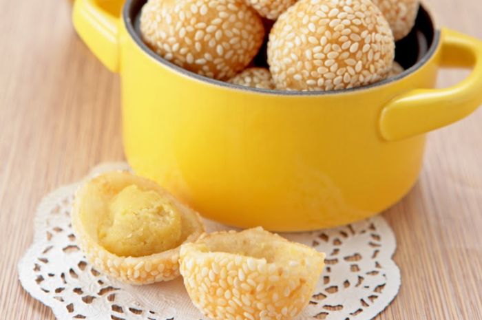 Hidangan onde-onde durian, camilan enak untuk menu buka puasa Ramadhan.