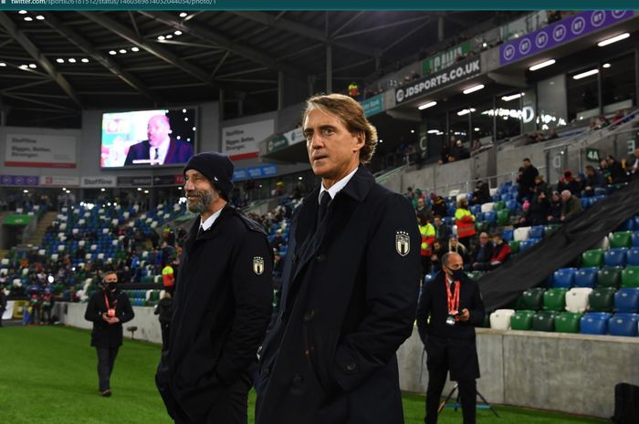 Pelatih timnas Italia, Roberto Mancini, turut mendampingi pada laga Kualifikasi Piala Dunia 2022 Zona Eropa.