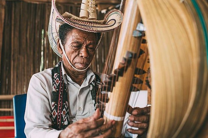 Alat Musik Tradisional Nusa Tenggara Timur: Sasando, Alat Musik yang ...
