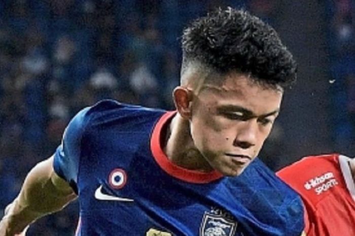 Sayap Johor Darul Ta&rsquo;zim yang terkenal sangat bagus, Arif Aiman Hanapi, tak dipanggil ke Timnas Malaysia untuk Piala AFF 2020 dengan alasan sudah terlalu banyak bermain.
