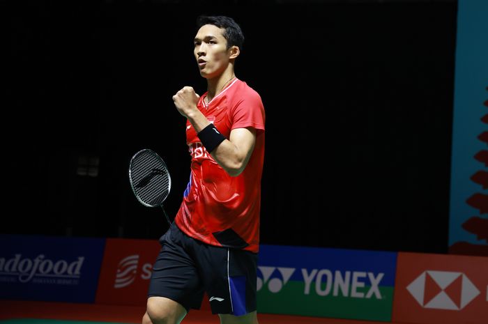 Pebulu tangkis tunggal putra Indonesia, Jonatan Christie, melaju ke semifinal Indonesia Open 2021 tanpa keringat.