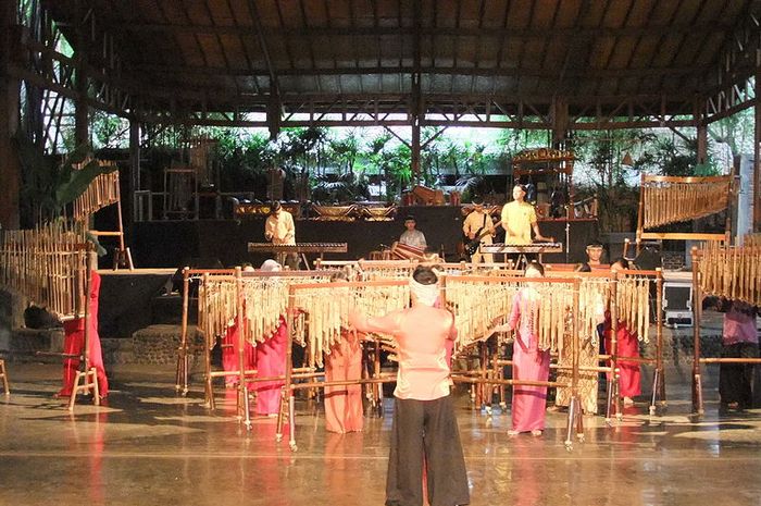 5 Lagu Daerah Sunda, Lengkap dengan Lirik dan Maknanya - Bobo