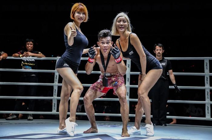 Petarung kelas jerami ONE Championship asal Indonesia, Adrian Mattheis.