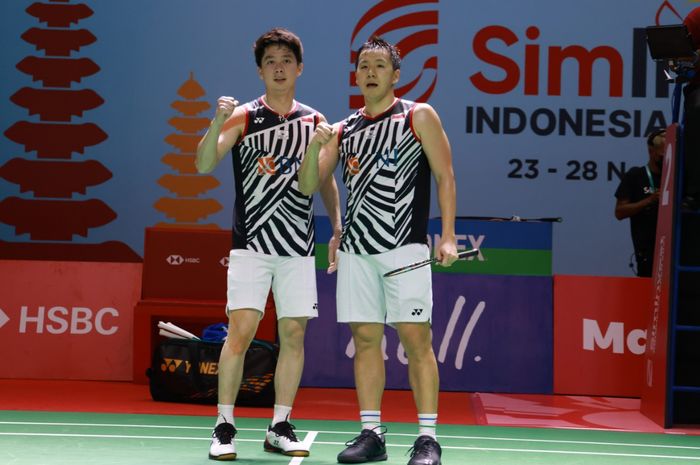 Pasangan ganda putra Indonesia, Marcus Fernaldi Gideon/Kevin Sanjaya Sukamuljo, pada babak kedua Indonesia Open 2021 di Bali International Convention Centre, Nusa Dua, Kamis (25/11/2021).