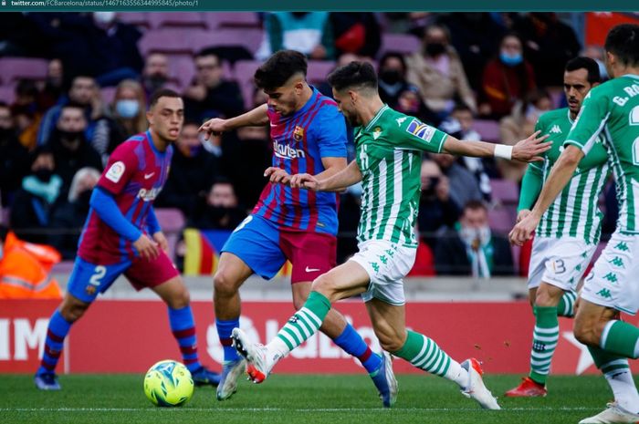 Barcelona takluk 0-1 dari Real Betis dalam lanjutan Liga Spanyol 2021-2022.