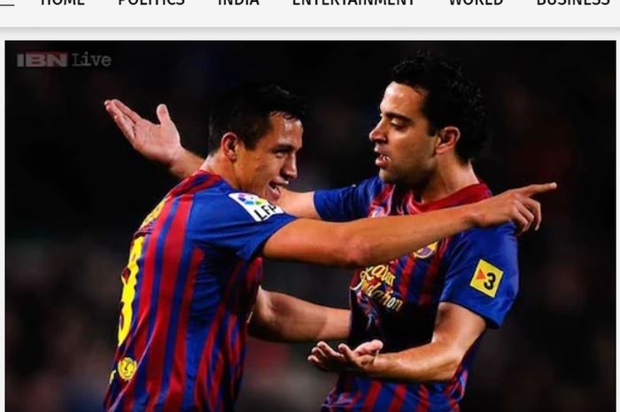 Xavi (kanan) dan Alexis Sanchez (kiri) ketika sama-sama membela Barcelona.