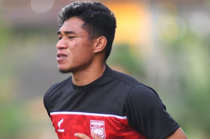 Eks striker timnas U-19 Indonesia, Serdy Ephy Fano resmi berlabuh ke Borneo FC .