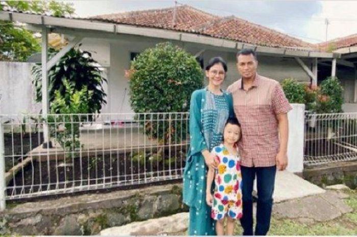 Uut Permatasari dan suami (Instagram)