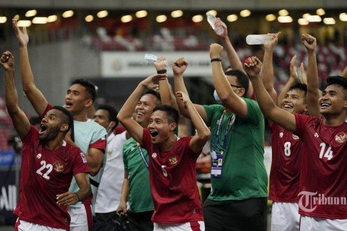 Pemain Timnas Indonesia melakukan selebrasi usai mengalahkan Malaysia di piala AFF 2020