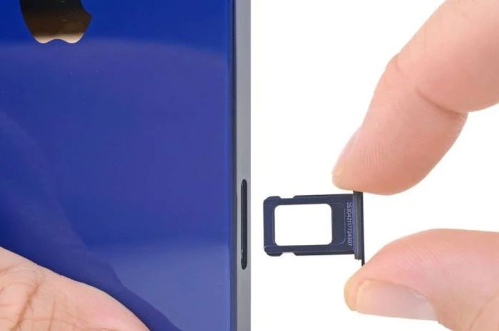 (Rumor) No SIM Card Slot, iPhone 14 Will Only Use eSIM