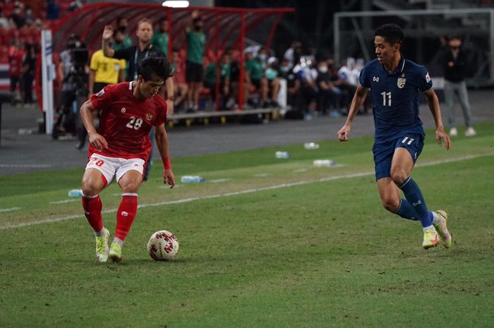 Timnas Indonesia berjuang melewati laga sulit pada leg kedua final Piala AFF 2020 melawan Thailand setelah kekalahan 0-4 pada leg pertama yang digelar di Stadion National, Singapura, Rabu (29/12/2021).