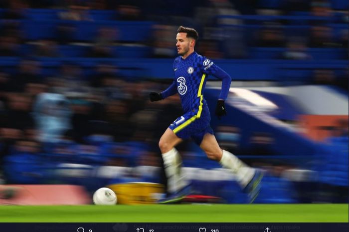 Pemain Chelsea, Saul Niguez saat melawan Tottenham Hotspur dalam leg pertama semifinal EFL Cup di Stamford Bridge (6/1/2022).