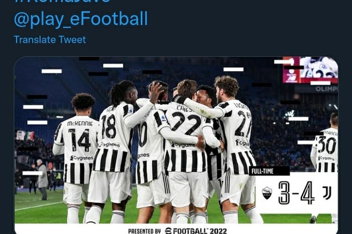 Para pemain Juventus merayakan gol dalam kemenangan 4-3 atas AS Roma pada laga lanjutan Liga Italia di Stadion Olimpico, Minggu (9/1/2022).
