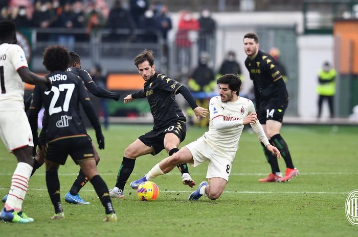 AC Milan berhasil meraih kemenangan 3-0 atas Venezia pada pekan ke-21 Liga Italia 2021-2022 meski ditinggal sejumlah pemain kunci.