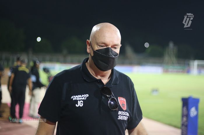Pelatih PSM Makassar, Joop Gall.
